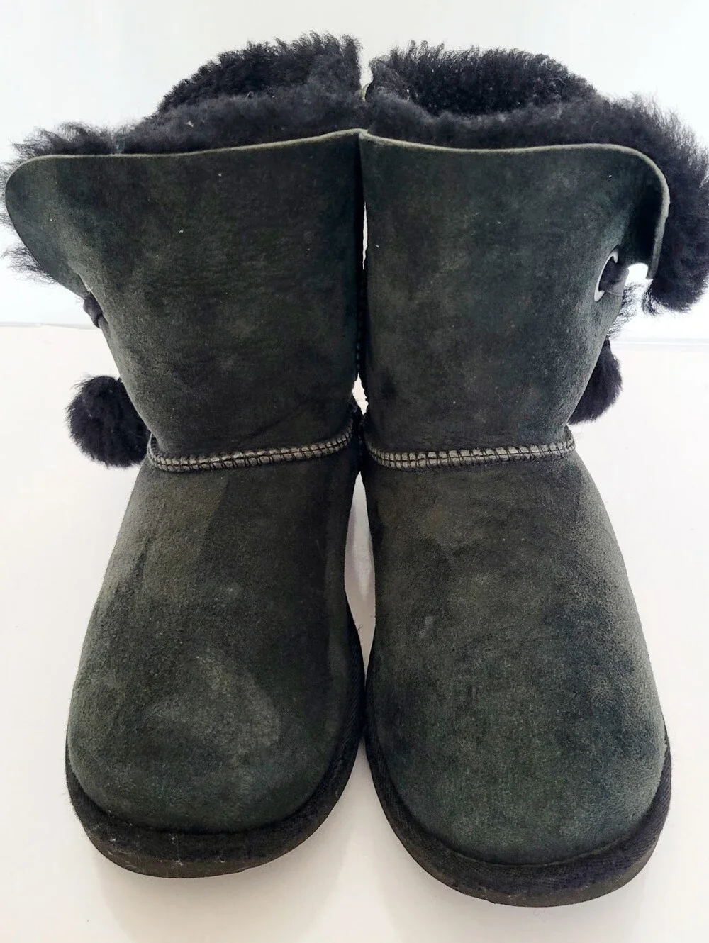 UGG Irina Star Charm Suede Shearling Ankle Boots - Pom Pom Black US 4